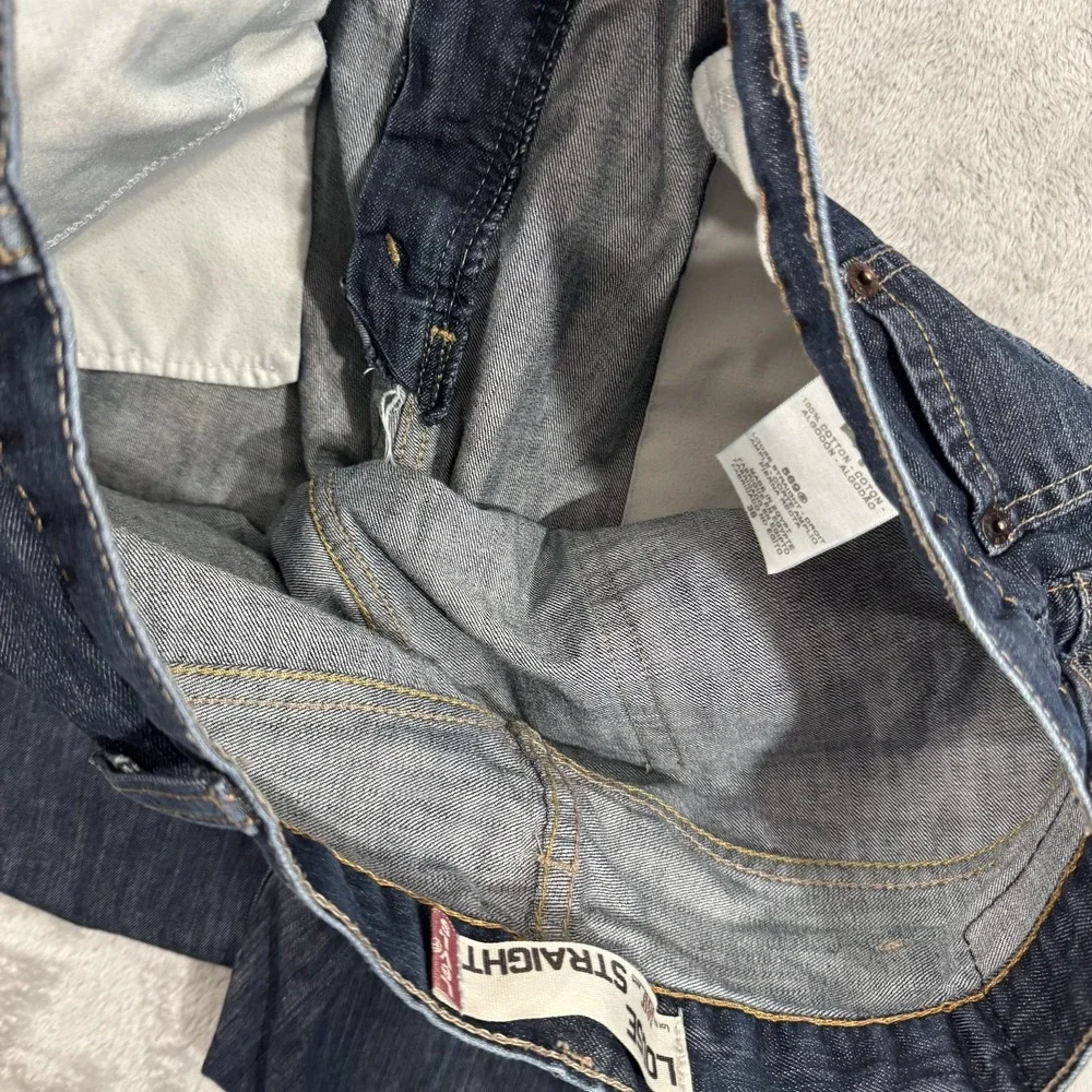 Levis actual size